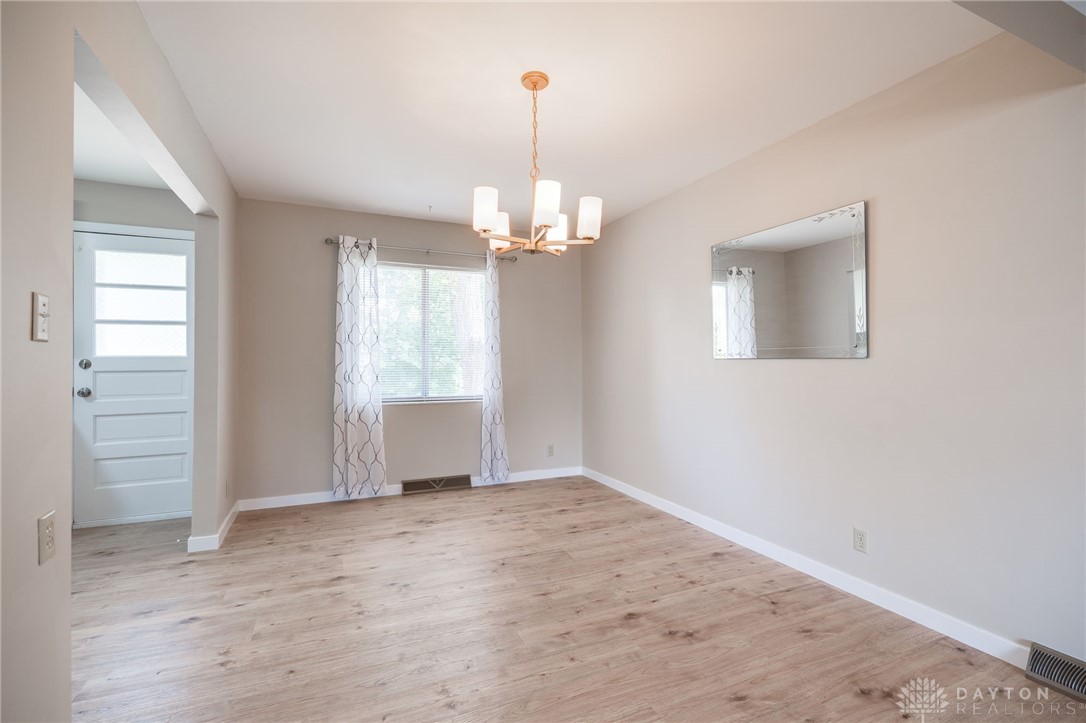 Dayton, Ohio 45431, United States, 5 Bedrooms Bedrooms, ,3 BathroomsBathrooms,Residential,Active,211471