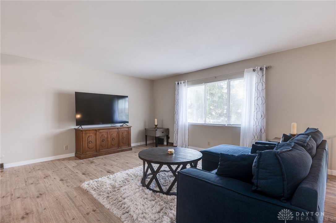 Dayton, Ohio 45431, United States, 5 Bedrooms Bedrooms, ,3 BathroomsBathrooms,Residential,Active,211471