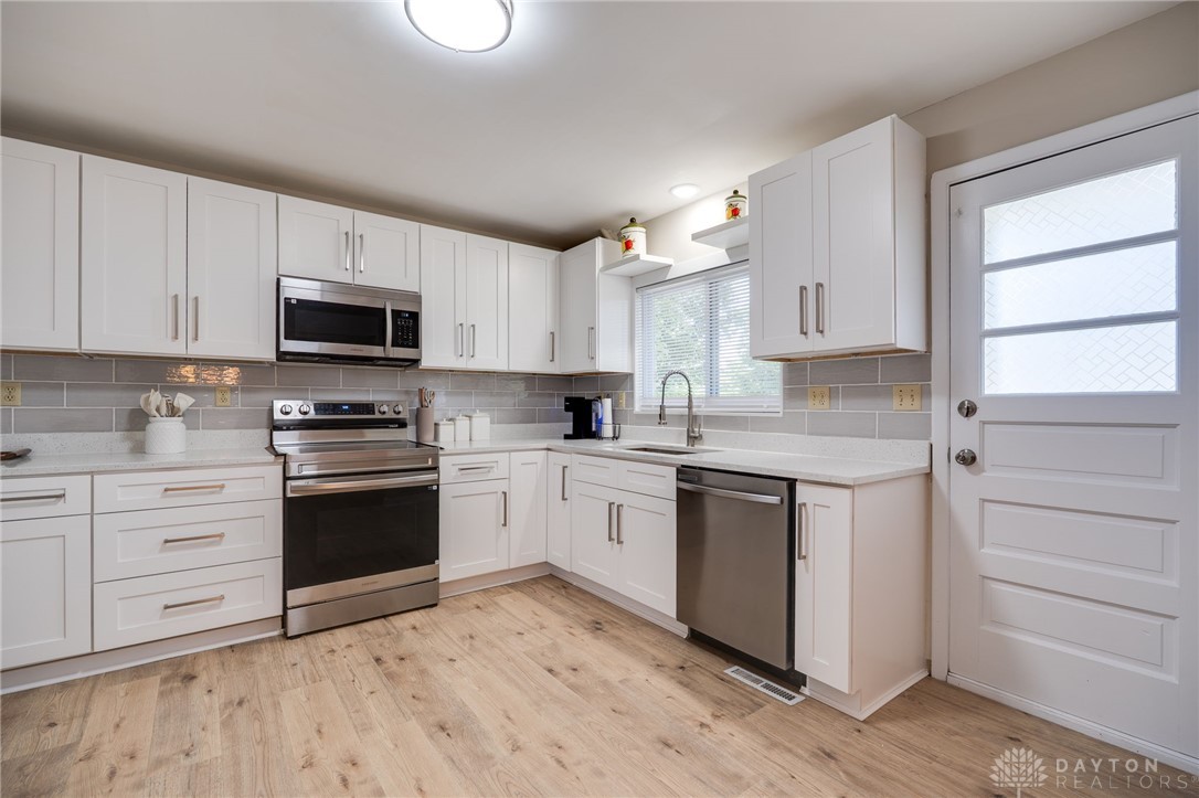 Dayton, Ohio 45431, United States, 5 Bedrooms Bedrooms, ,3 BathroomsBathrooms,Residential,Active,211471