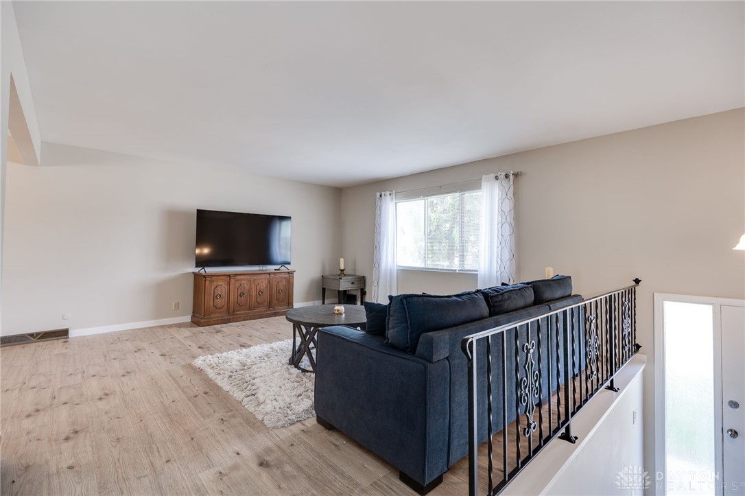 Dayton, Ohio 45431, United States, 5 Bedrooms Bedrooms, ,3 BathroomsBathrooms,Residential,Active,211471