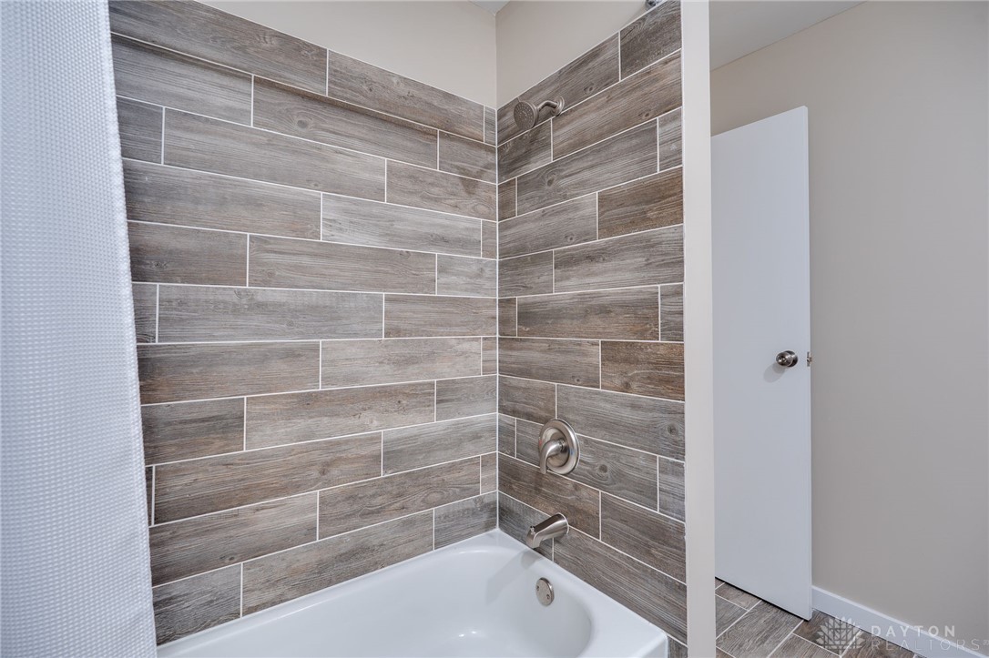 Dayton, Ohio 45431, United States, 5 Bedrooms Bedrooms, ,3 BathroomsBathrooms,Residential,Active,211471