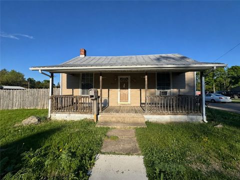 Photo of 900 N Maple Street, Eaton, OH 45320 (MLS # 958718)