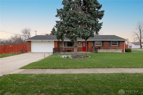 Homes For Sale - 102 Union Boulevard<br/> Englewood, OH 45322