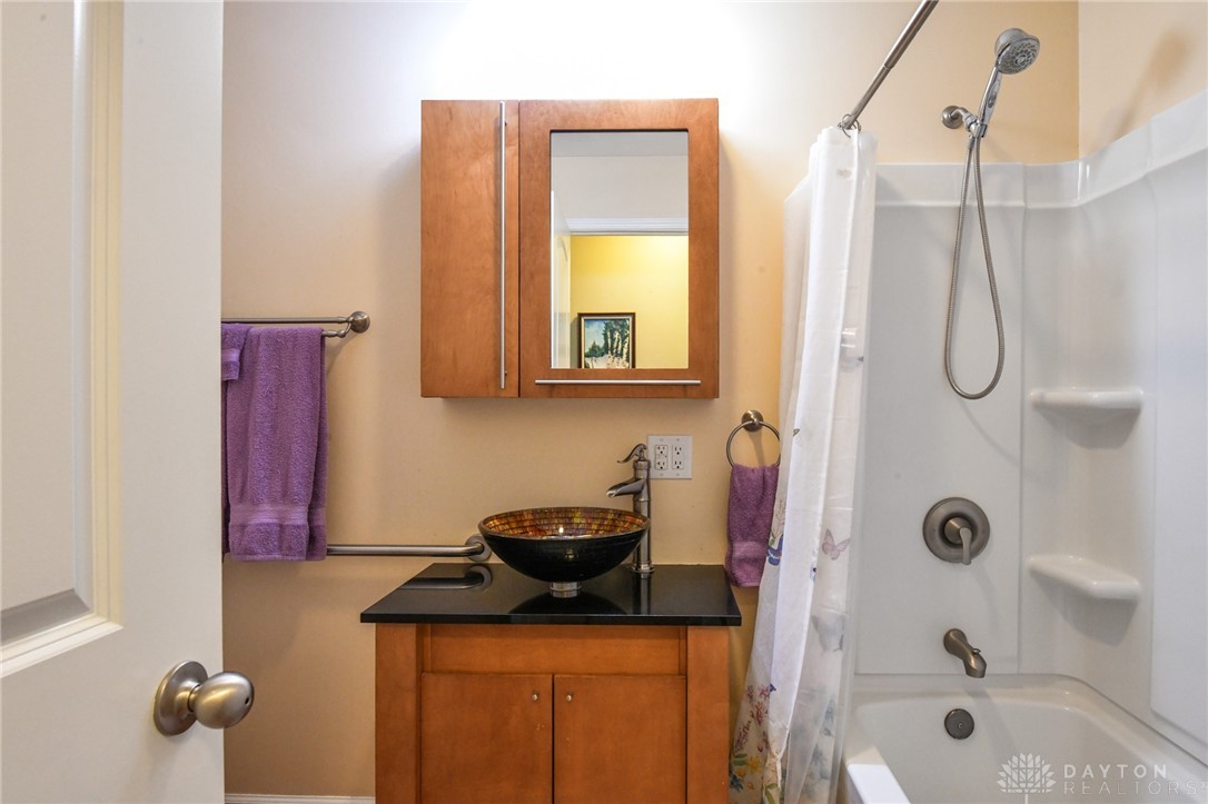 1367 Sheridan Court, Troy, Ohio image 32