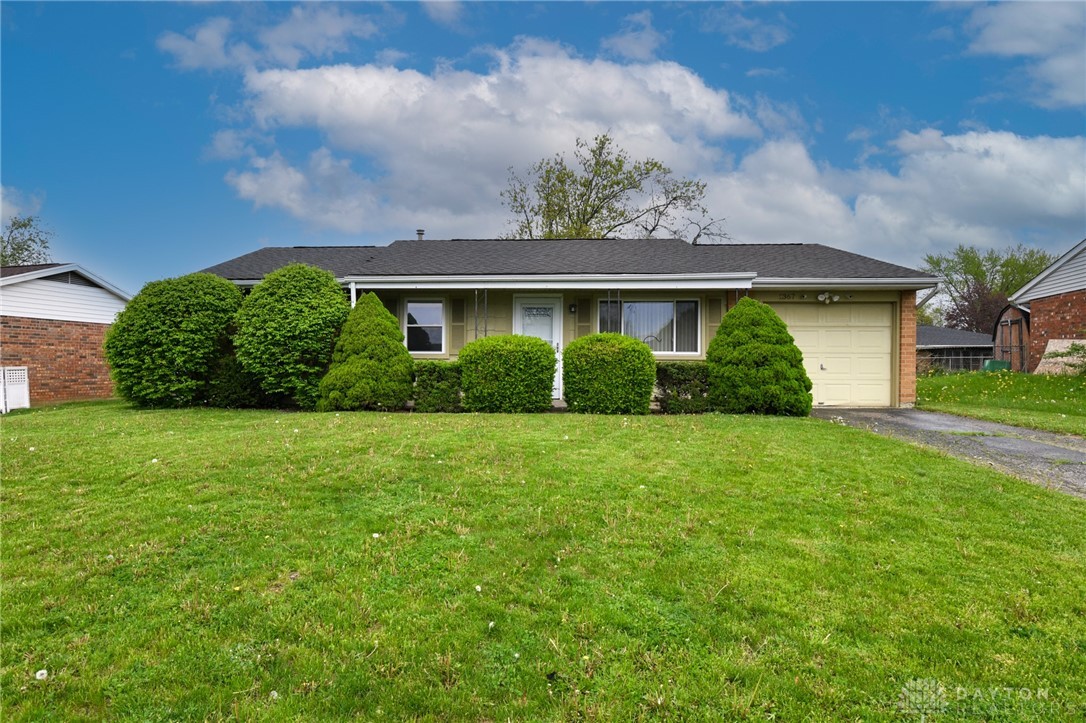 1367 Sheridan Court, Troy, Ohio image 2
