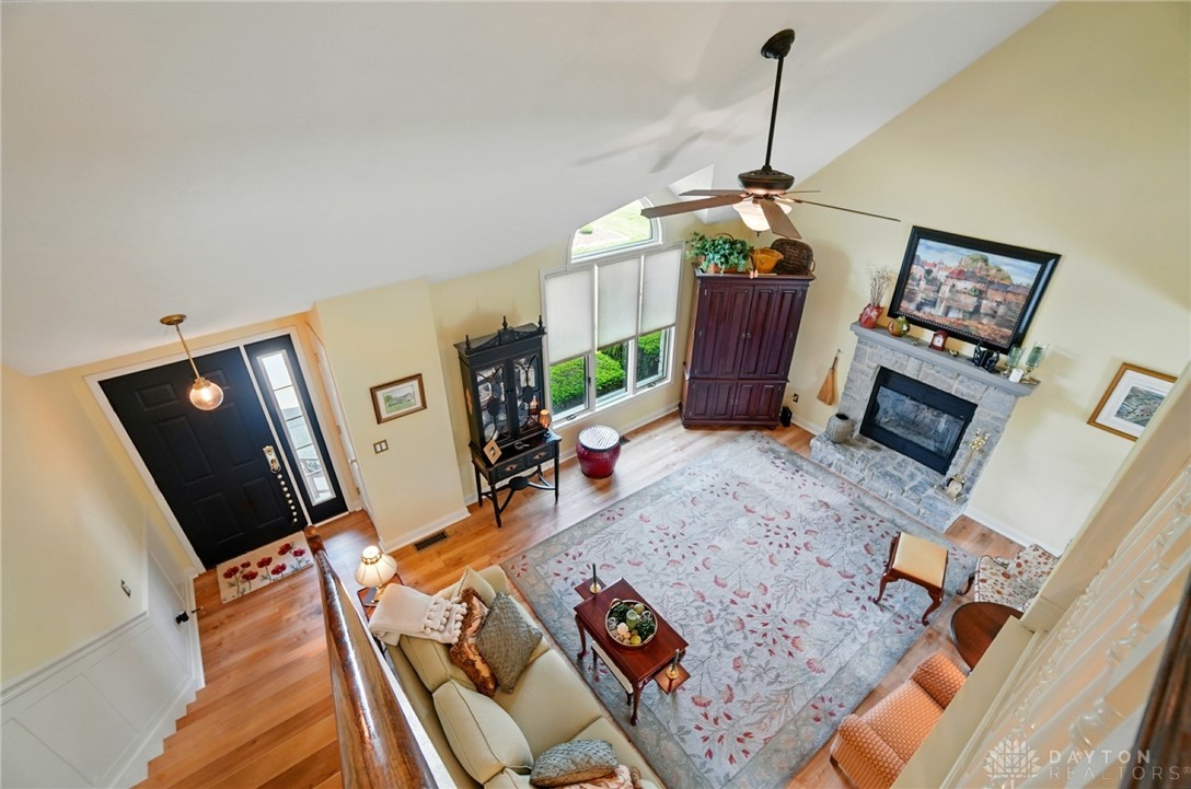 1528 Brook Park Drive, Troy, Ohio image 11