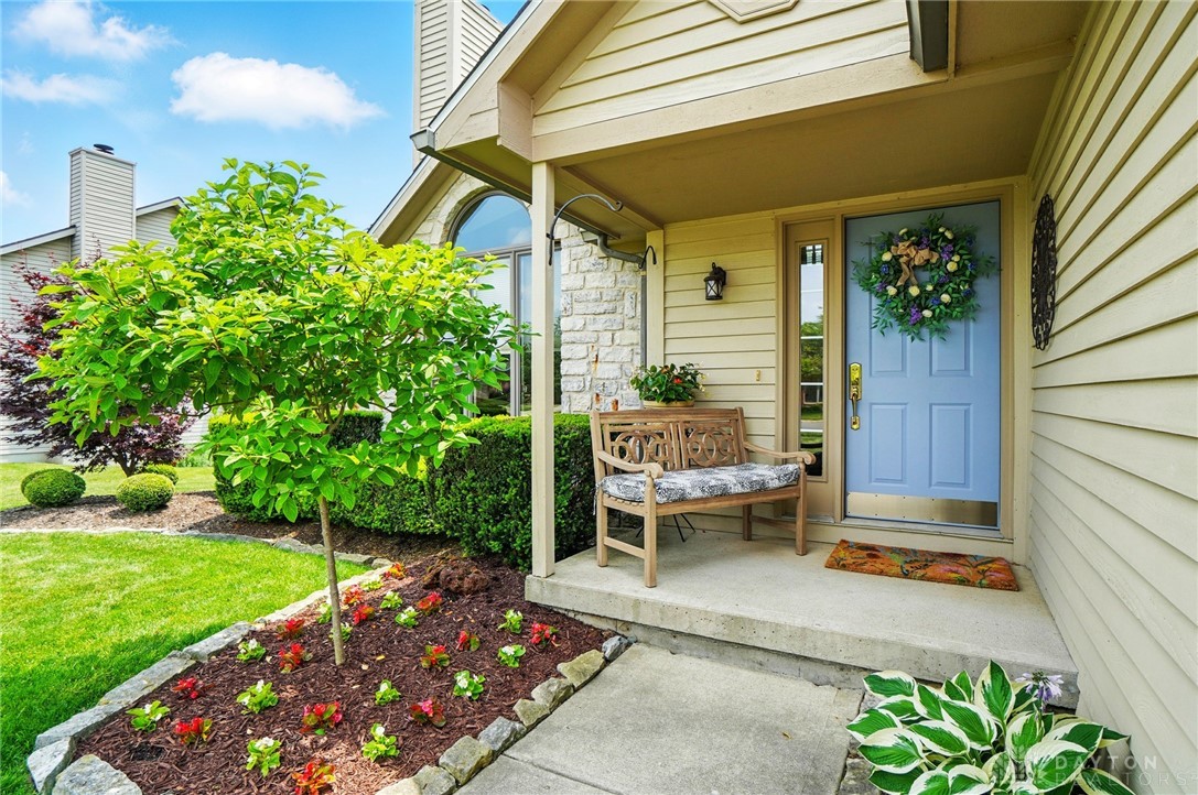 1528 Brook Park Drive, Troy, Ohio image 5