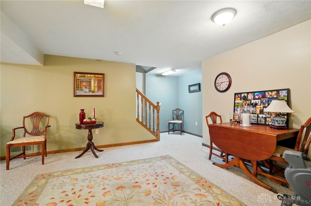 1528 Brook Park Drive, Troy, Ohio image 38