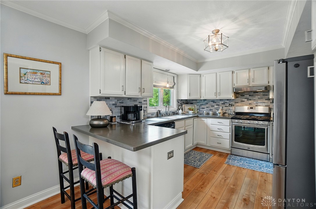 1528 Brook Park Drive, Troy, Ohio image 14