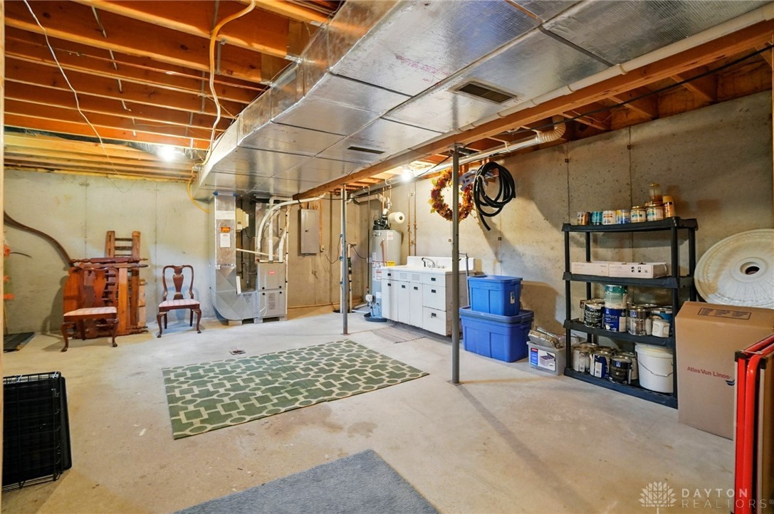 1528 Brook Park Drive, Troy, Ohio image 41