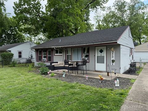 Photo of 3220 Keays Avenue, Middletown, OH 45044 (MLS # 959351)