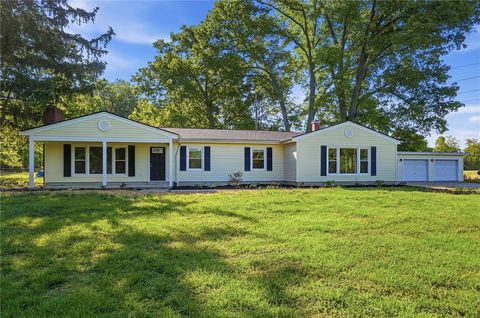Photo of 8560 Zoar Road, Hamilton Twp, OH 45140 (MLS # 958713)