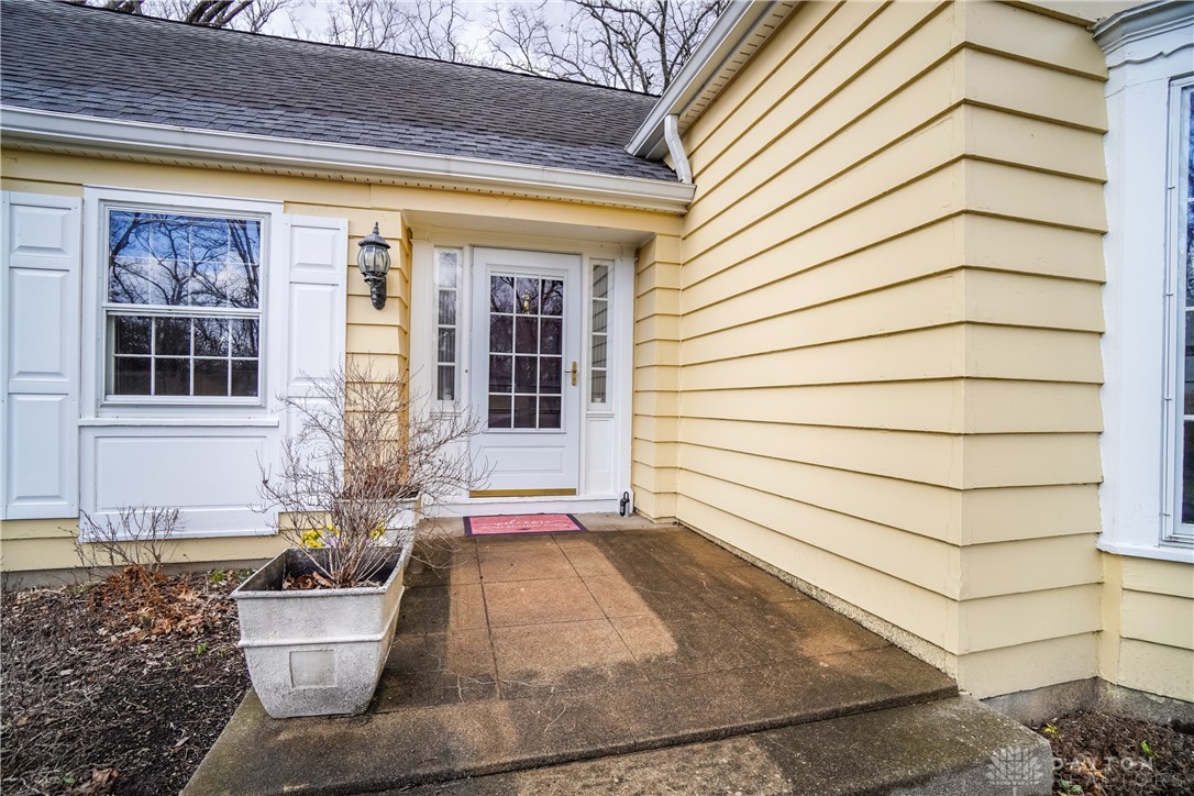 440 Oakwood Drive, Hamilton, Ohio image 2