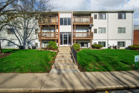 Photo of 5645 Coach Drive #L (117), Kettering, OH 45440 (MLS # 954036)