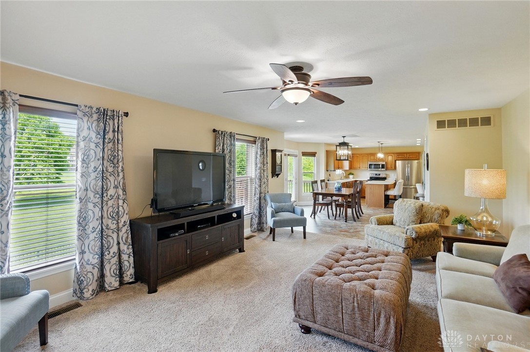2288 Princess Drive, Beavercreek, Ohio image 20