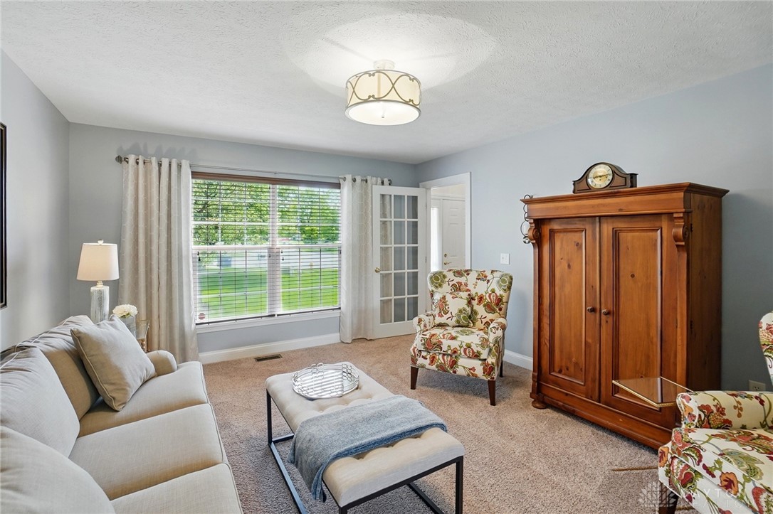 2288 Princess Drive, Beavercreek, Ohio image 9