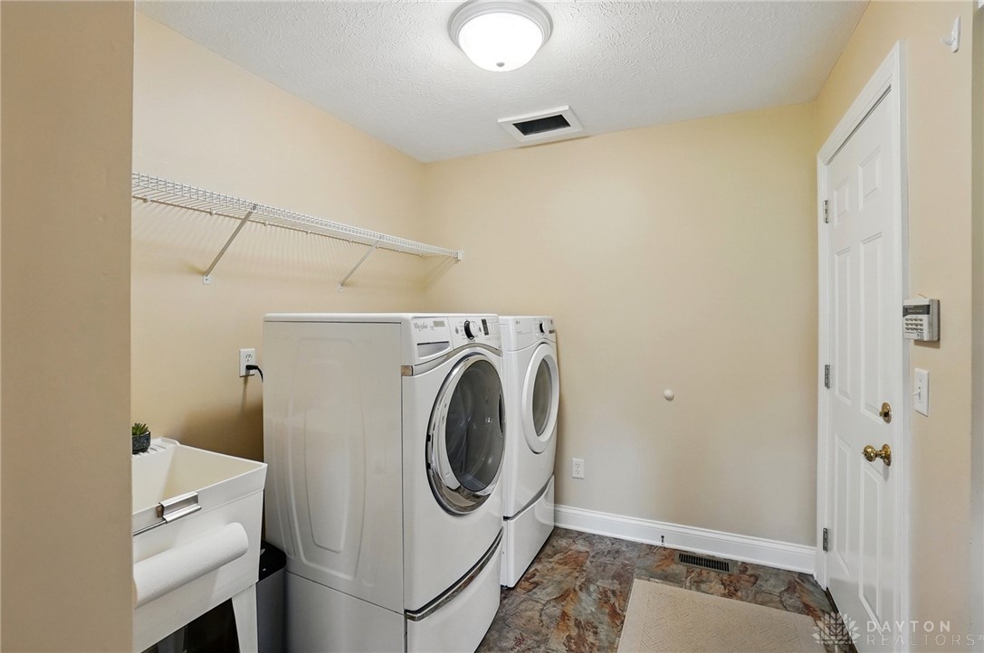 2288 Princess Drive, Beavercreek, Ohio image 39