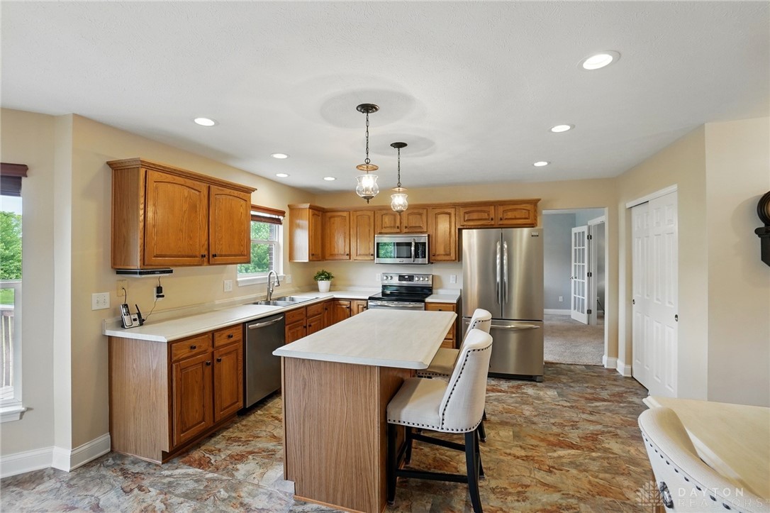 2288 Princess Drive, Beavercreek, Ohio image 12