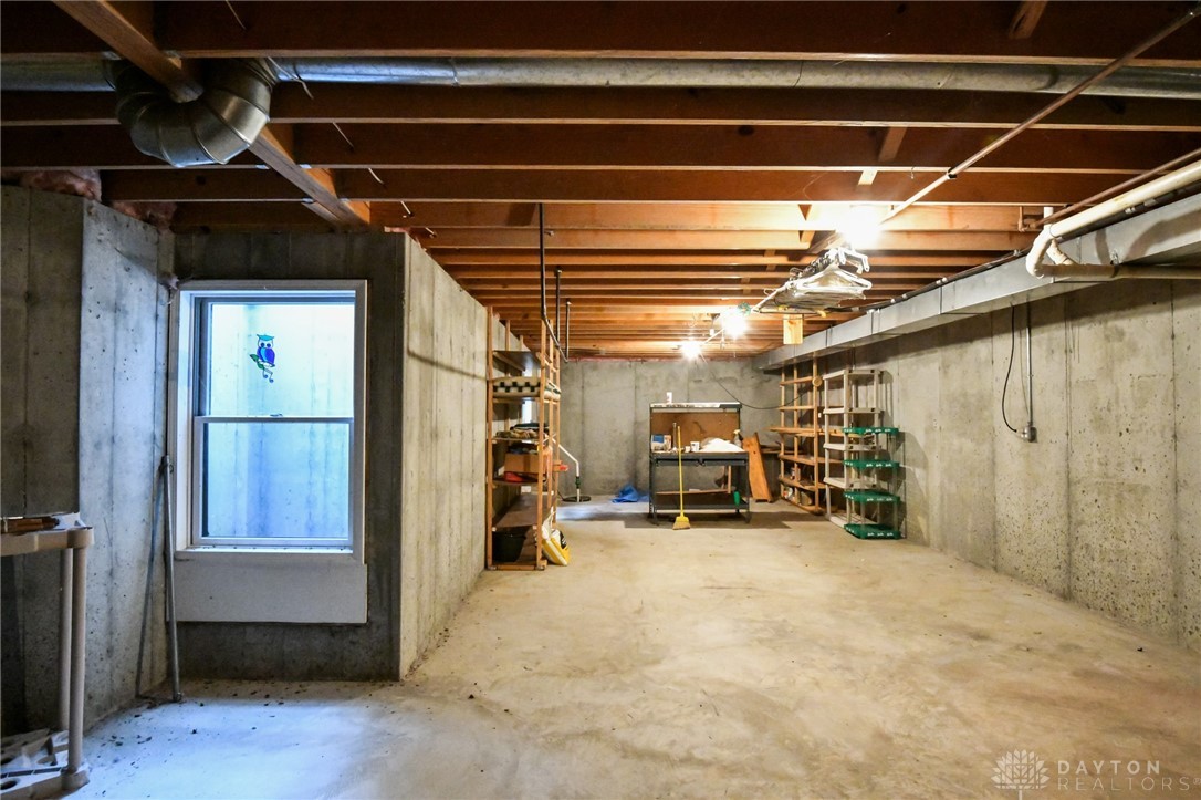 4826 Beechwood Lane, Middletown, Ohio image 32