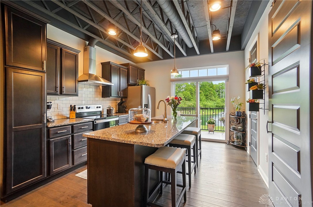 1205 Parklake Row, Springboro, Ohio image 14
