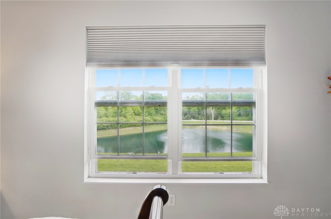 1205 Parklake Row, Springboro, Ohio image 38