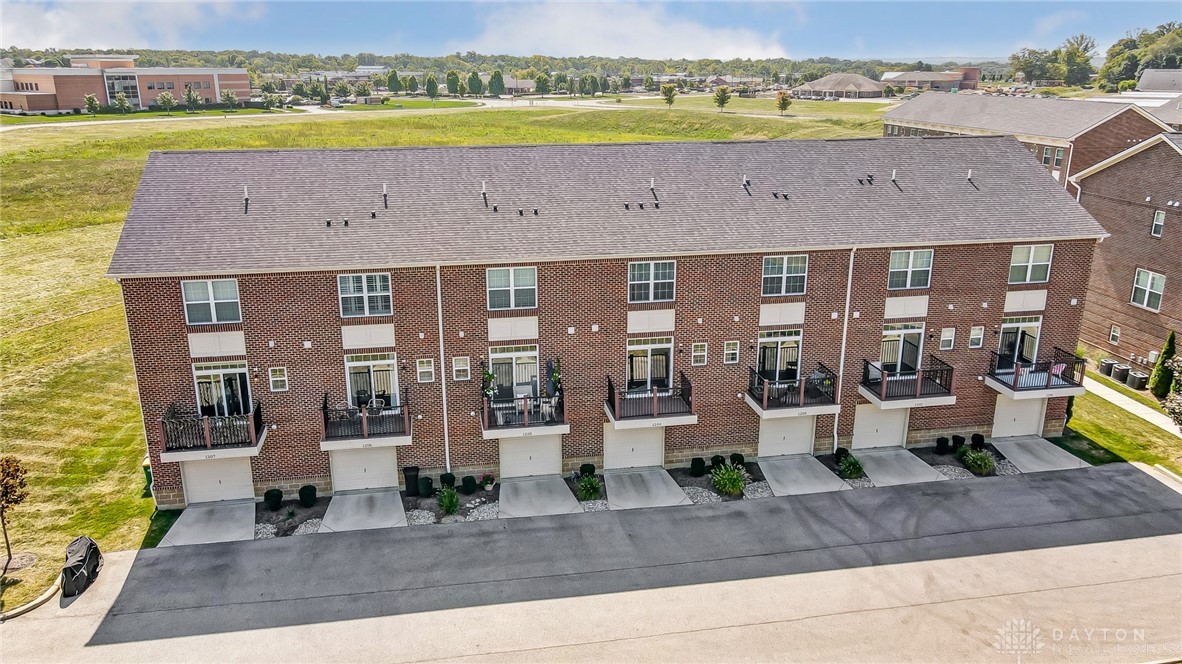 1205 Parklake Row, Springboro, Ohio image 3
