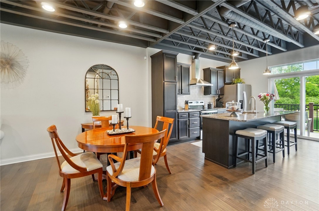 1205 Parklake Row, Springboro, Ohio image 13
