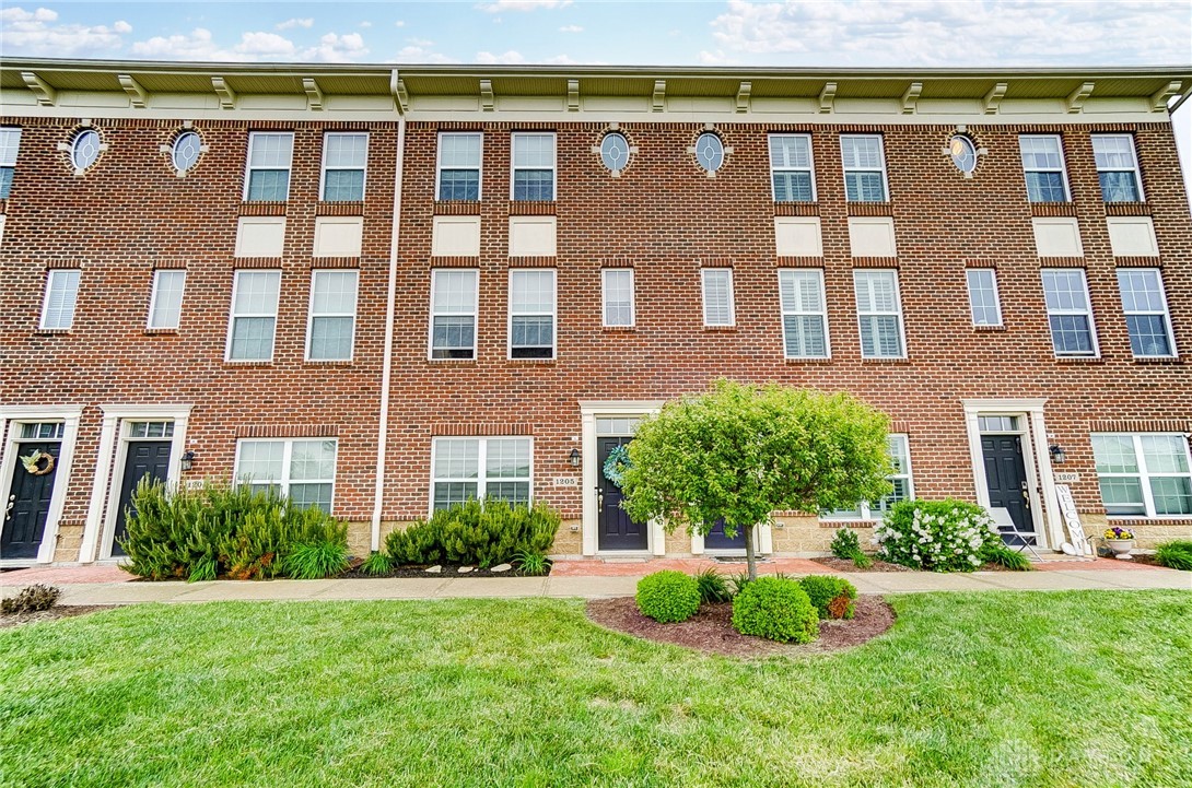 1205 Parklake Row, Springboro, Ohio image 1