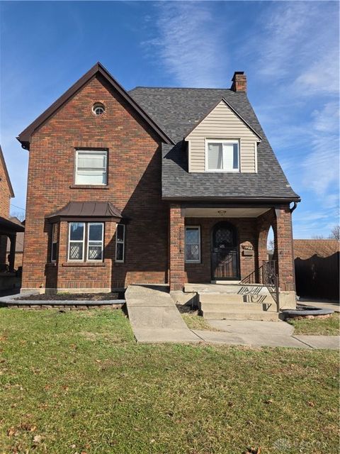 Photo of 1466 Catalpa Drive, Dayton, OH 45406 (MLS # 950243)