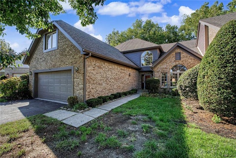 Photo of 889 Timberlake Court, Dayton, OH 45429 (MLS # 969084)