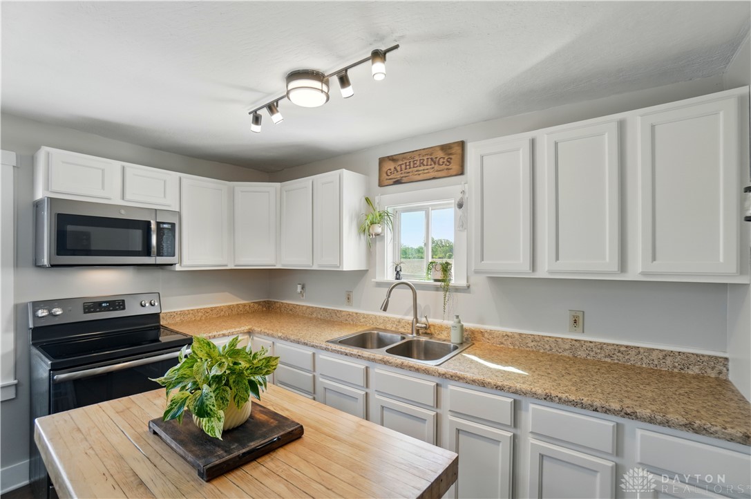 11725 Old Columbus Road, South Vienna, Ohio image 19