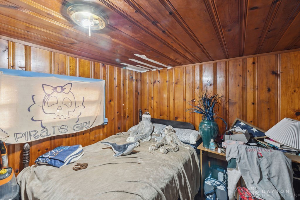 2099 Van Oss Drive, Beavercreek, Ohio image 12