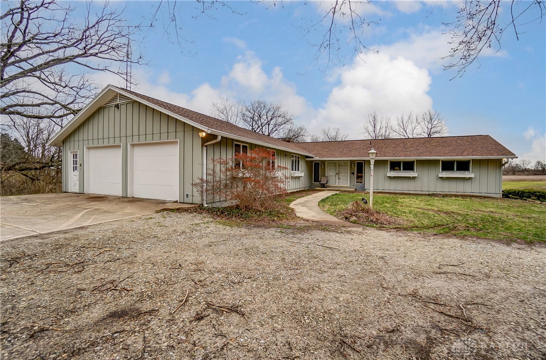 1831 Fairfield Pike, Springfield, Ohio image 2