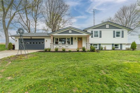 Photo of 8923 W US Route 35, Eaton, OH 45320 (MLS # 956356)