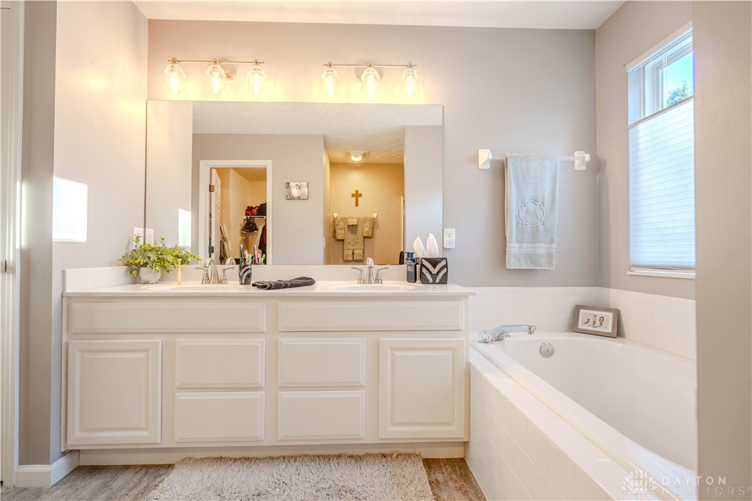 Tipp City, Ohio 45371, United States, 3 Bedrooms Bedrooms, ,3 BathroomsBathrooms,Residential,Active,229746