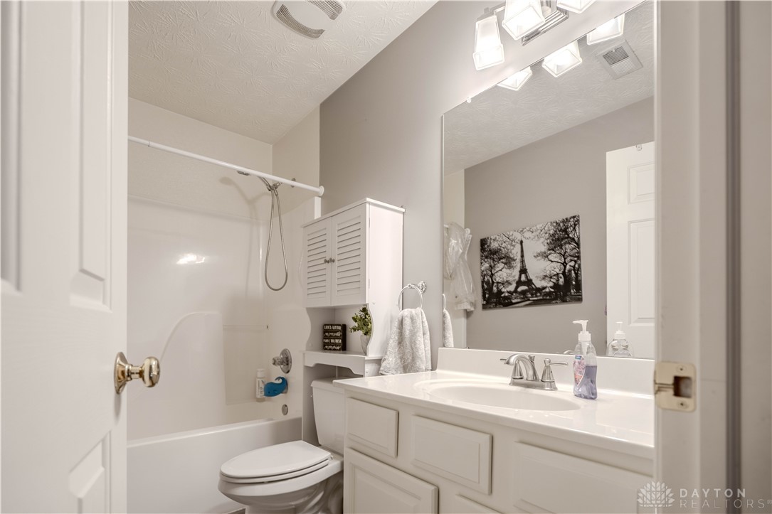 Tipp City, Ohio 45371, United States, 3 Bedrooms Bedrooms, ,3 BathroomsBathrooms,Residential,Active,229746