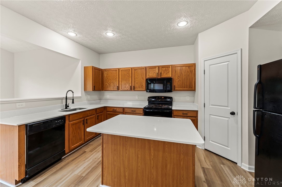 1319 Artesian Lane, Fairborn, Ohio image 15