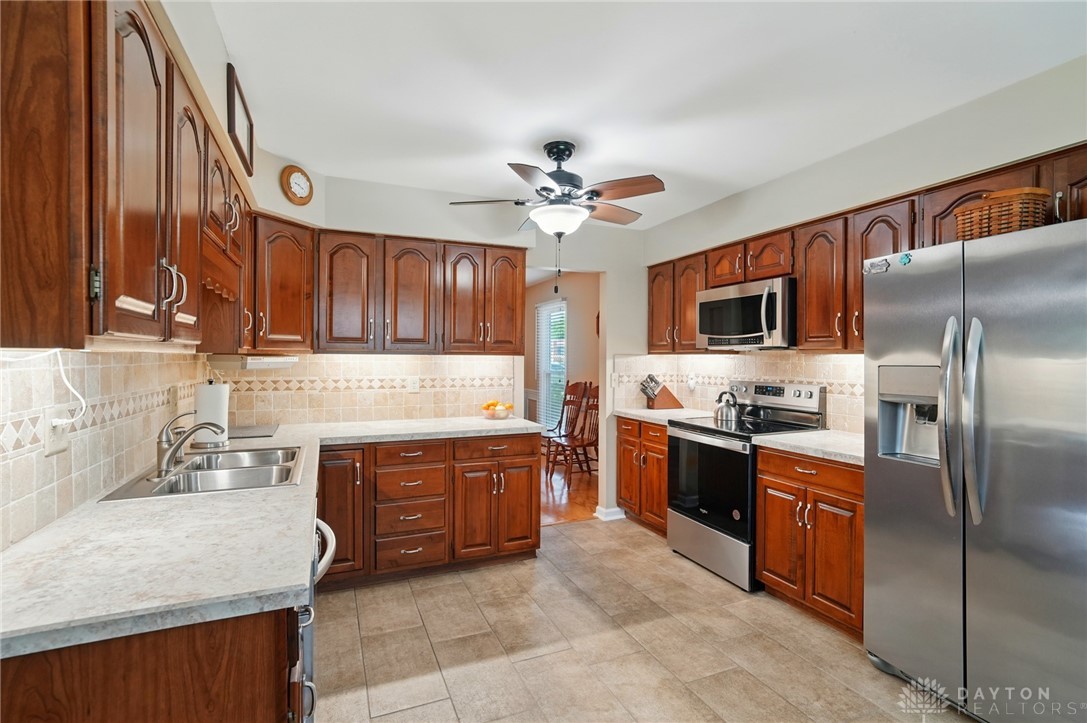 601 Tara Oaks Drive, Middletown, Ohio image 10