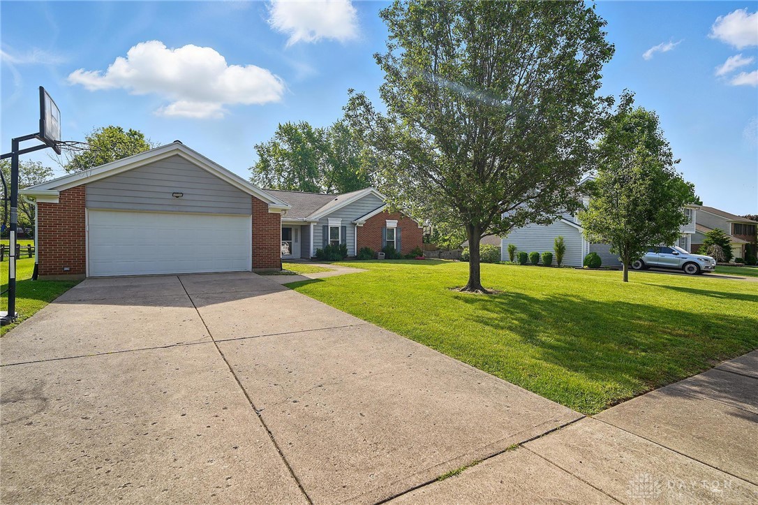 601 Tara Oaks Drive, Middletown, Ohio image 3