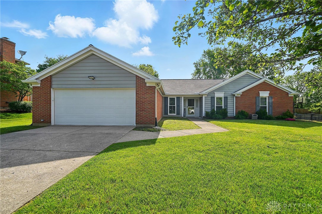 601 Tara Oaks Drive, Middletown, Ohio image 1