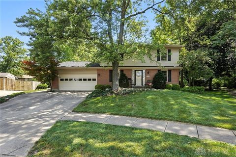 Photo of 4799 Blue Spruce Court, Dayton, OH 45424 (MLS # 943377)