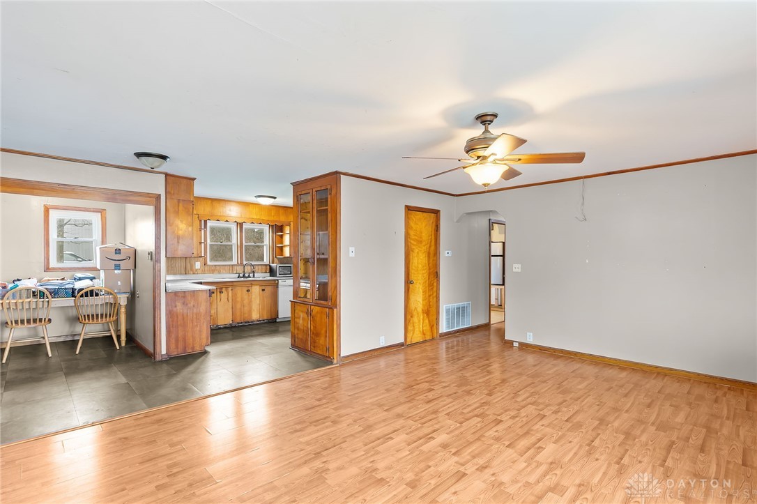 6384 Heffner Road, Tipp City, Ohio image 6