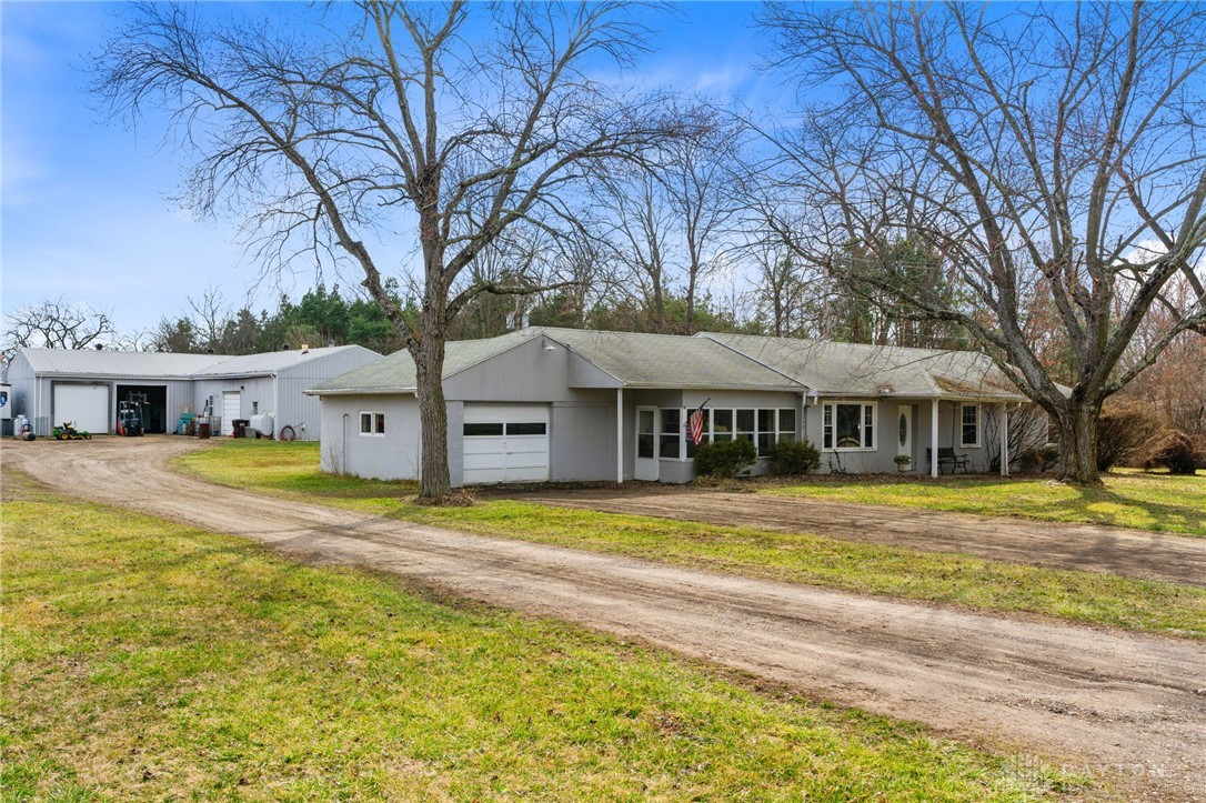 6384 Heffner Road, Tipp City, Ohio image 2