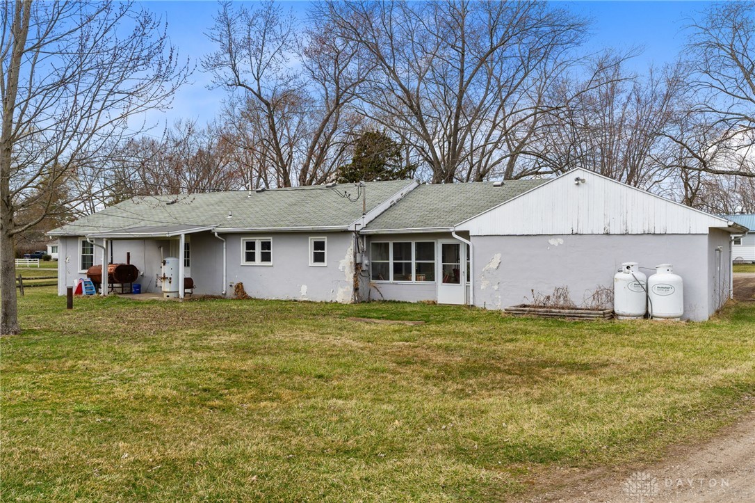 6384 Heffner Road, Tipp City, Ohio image 24
