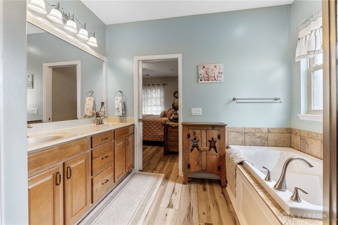 2378 Cheviot Hills Lane, Vandalia, Ohio image 39