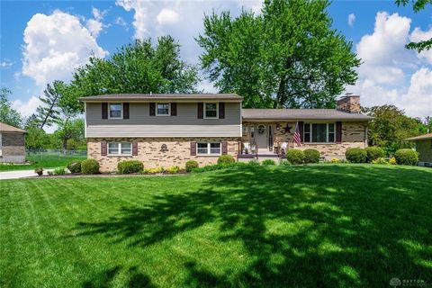 913 Lindy Court, Clayton, OH 45415 - #: 910157
