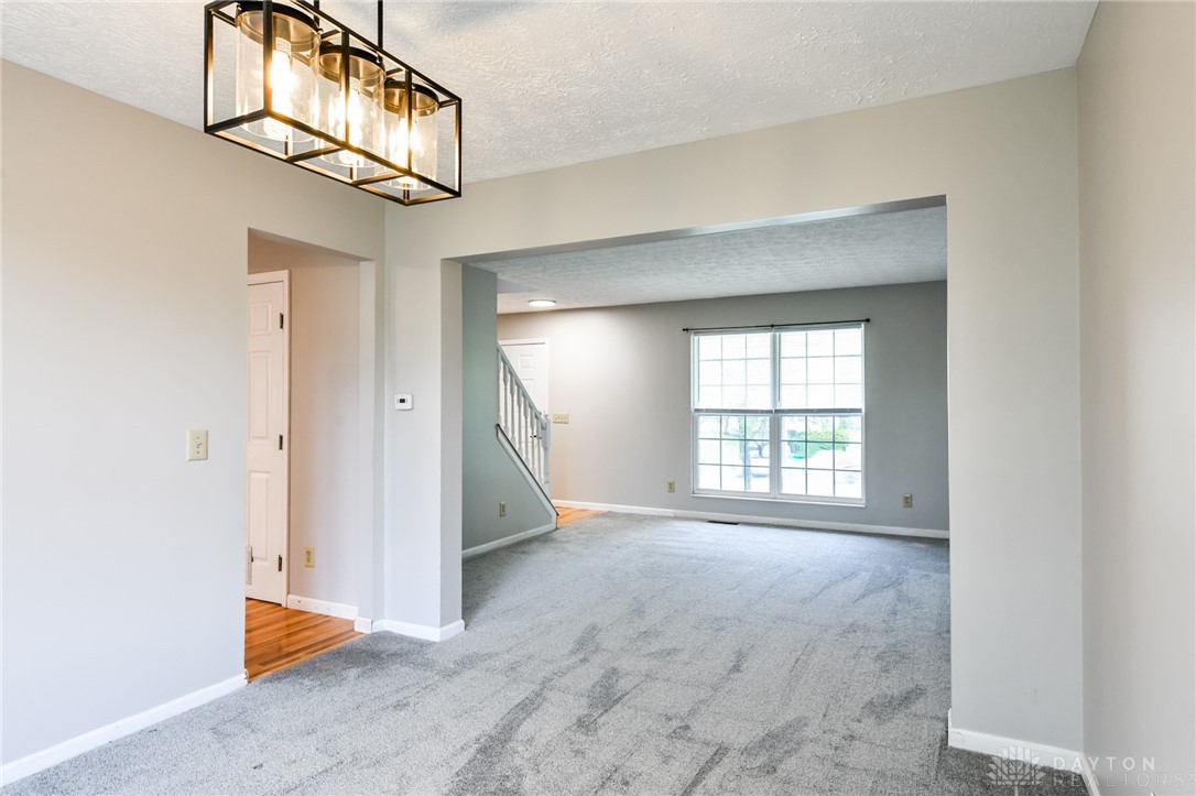 1363 Lamplighter Lane, Fairborn, Ohio image 34