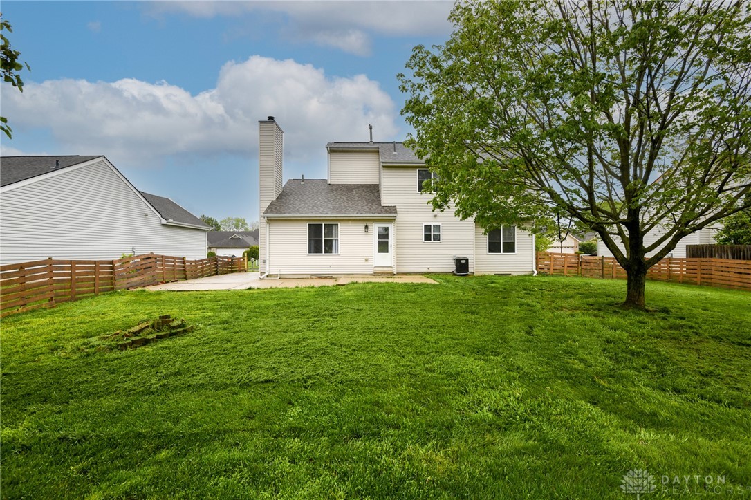 1363 Lamplighter Lane, Fairborn, Ohio image 39