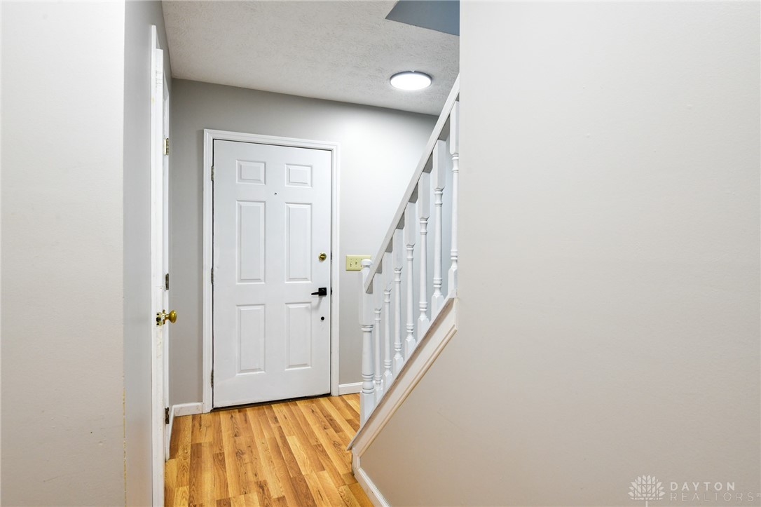 1363 Lamplighter Lane, Fairborn, Ohio image 37