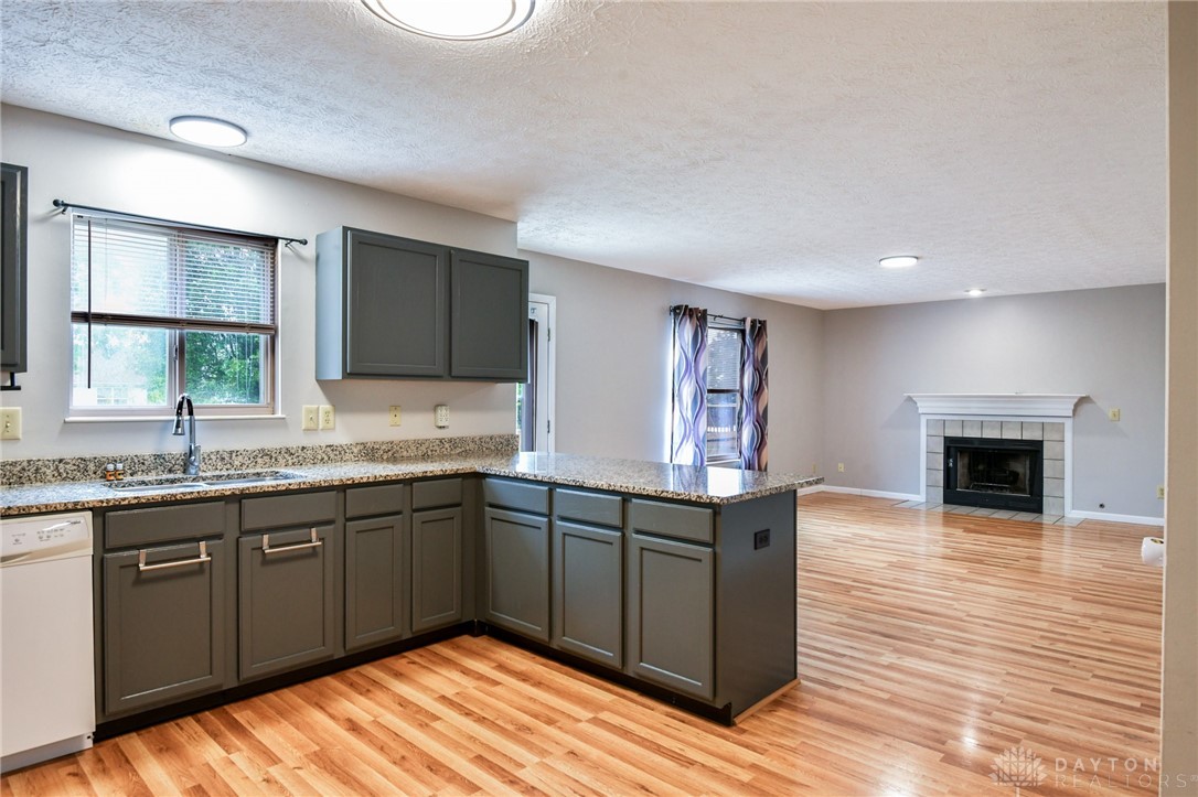 1363 Lamplighter Lane, Fairborn, Ohio image 32
